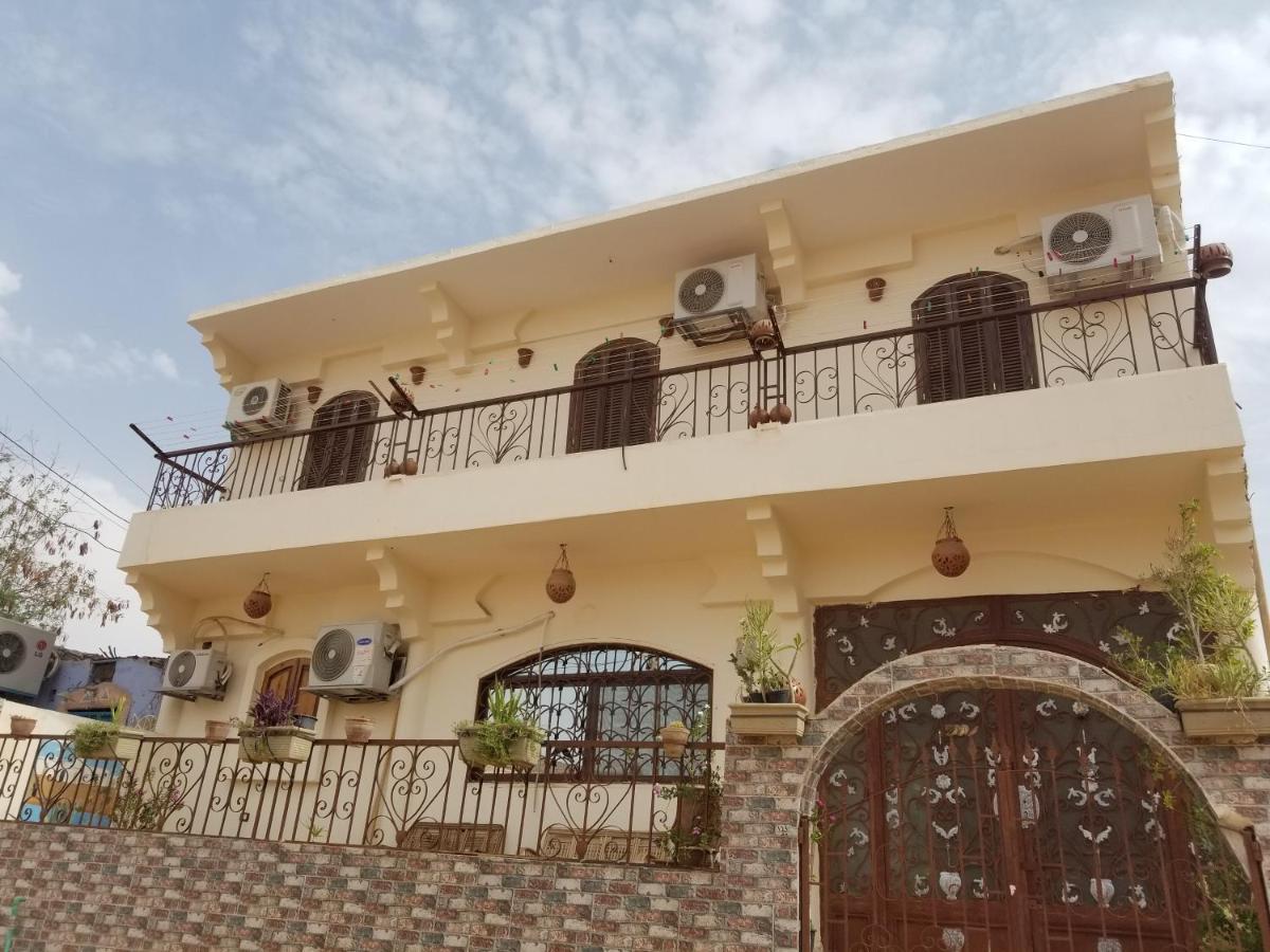 Habibi Nubian Guest House-Nubian Hospitality Асуан Екстериор снимка